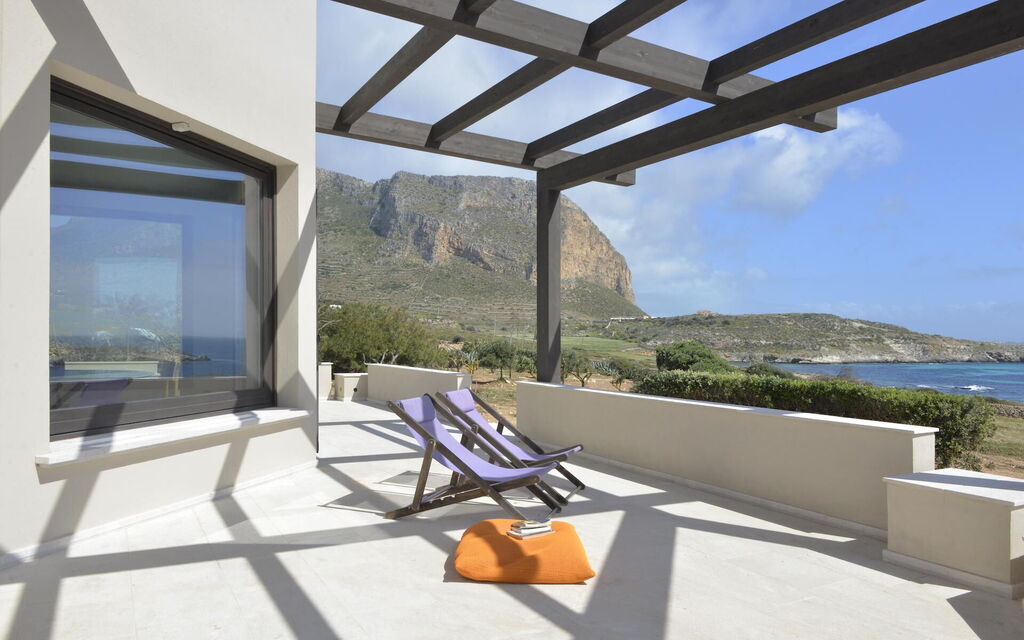 Tenuta Stornello: Balcony / Terrace / Patio, Building Exterior, Outdoor, Scenic View