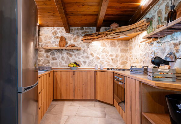 Villa Sole Tra i Ginepri: Küche