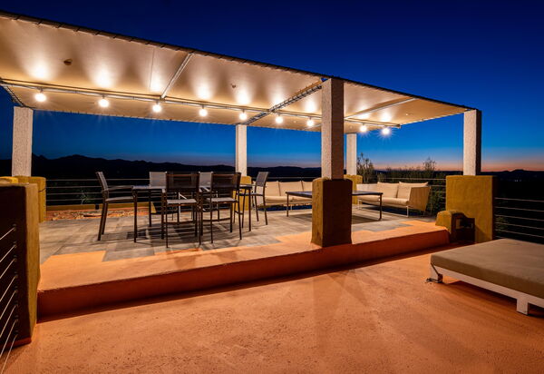 Villa Sole Tra i Ginepri: Ansichten, Außen, Balkon / Terrasse / Patio, Draussen