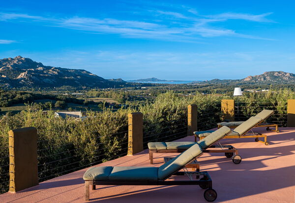 Villa Sole Tra i Ginepri: Ansichten, Außen, Balkon / Terrasse / Patio, Draussen