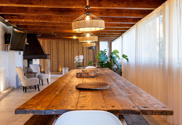 Villa Sole Tra i Ginepri: Esszimmer, Wohnzimmer