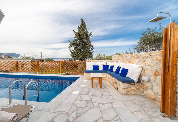 Villa Blini: bassin, Extérieur, Extérieurs