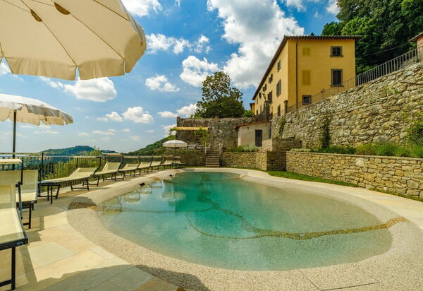 Villa Laparelli Pitti: bassin, Extérieur, Extérieurs