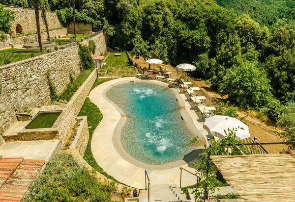 Villa Laparelli Pitti: bassin, Extérieur, Extérieurs