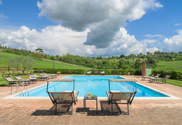 Villa la Contea: Ansichten, Außen, Draussen, Schwimmbad