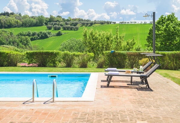 Villa la Contea: Ansichten, Außen, Draussen, Schwimmbad