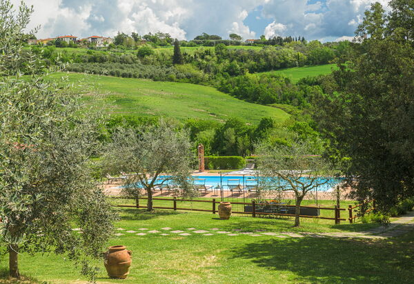 Villa la Contea: Ansichten, Außen, Draussen, Garten, Schwimmbad