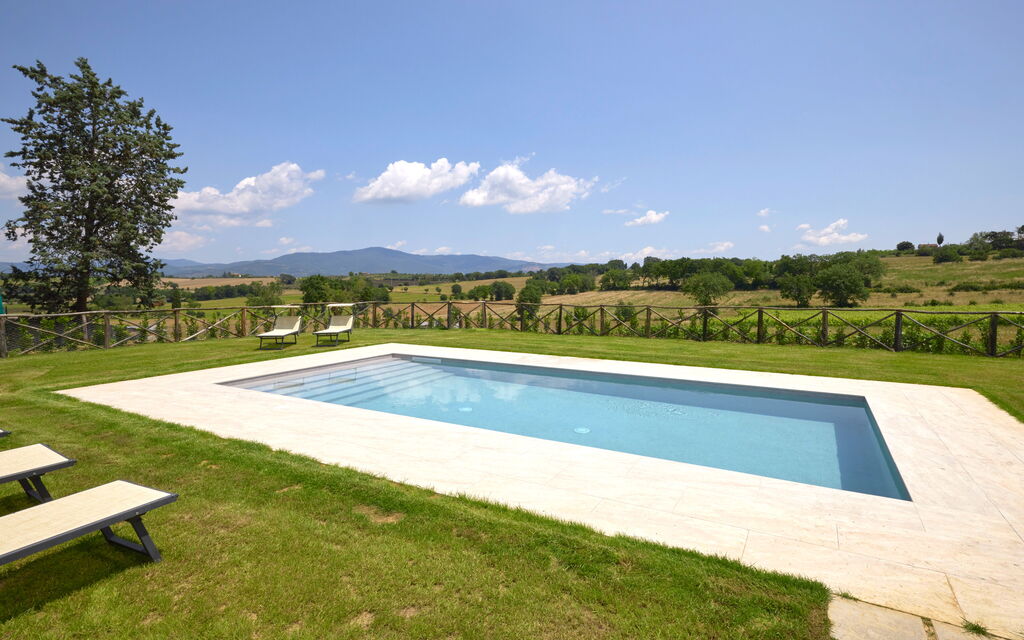 Villa Vigneto: Building Exterior, Garden, Outdoor, Pool, Scenic View