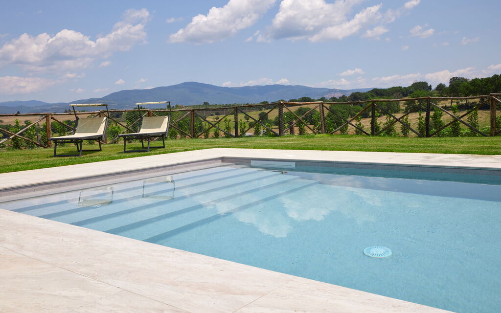 Villa Vigneto: Building Exterior, Garden, Outdoor, Pool, Scenic View