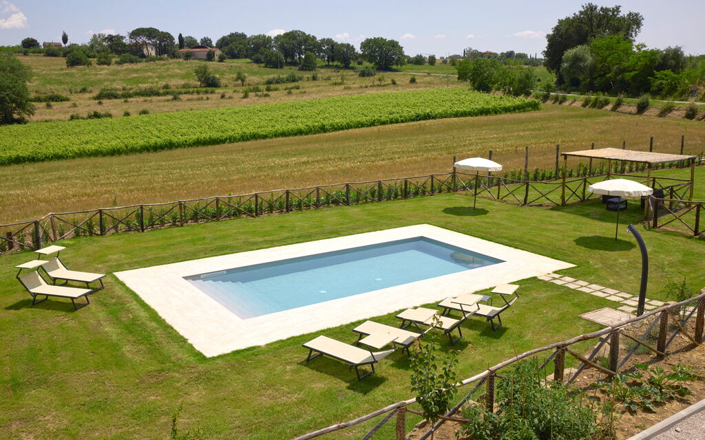Villa Vigneto: Building Exterior, Garden, Outdoor, Pool, Scenic View
