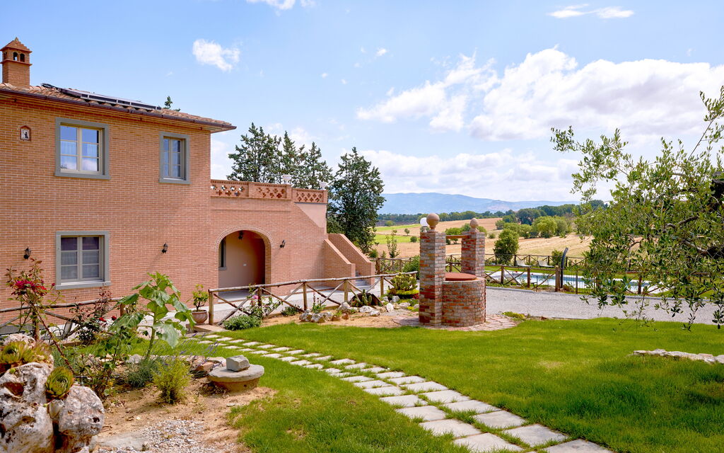 Villa Vigneto: Building Exterior, Garden, Outdoor, Scenic View