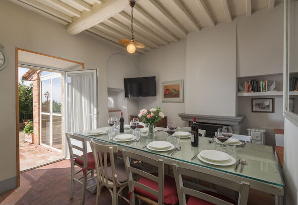 Villa Le Corchie: Esszimmer