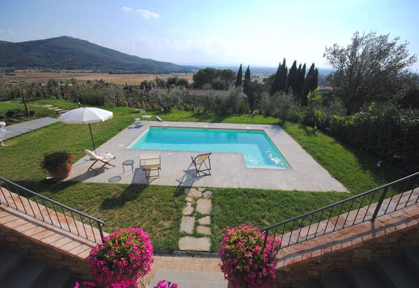 Villa Le Corchie: Außen, Draussen, Garten, Schwimmbad