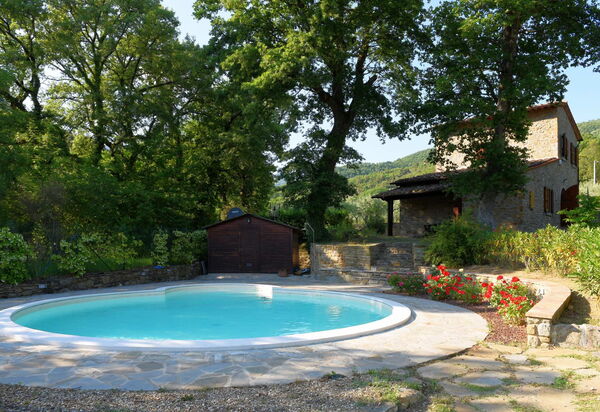 Casale Montanare: бассейн, Открытый, Сад, Экстерьеры