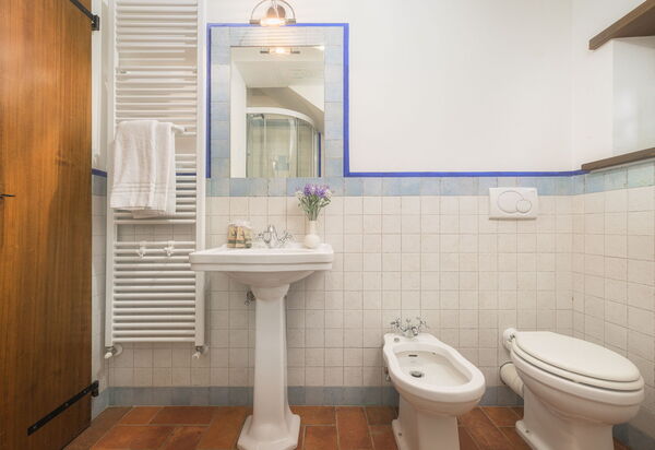 Casale Montanare: Ванная комната