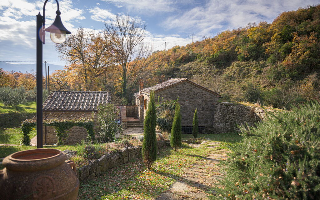 Casale Montanare: Building Exterior, Garden, Outdoor