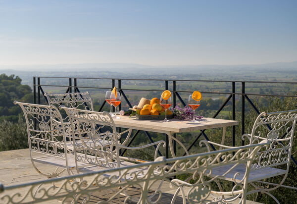 Villa Belvedere: Ansichten, Außen, Balkon / Terrasse / Patio, Draussen