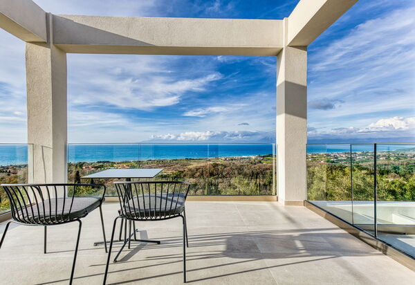 Villa Dominante: Balcony / Terrace / Patio, Building Exterior, Outdoor, Scenic View