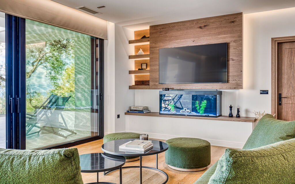 Villa Dominante: Living Room