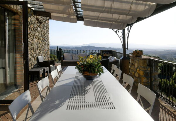 Villa Torresassa: Balcony / Terrace / Patio, Building Exterior, Outdoor