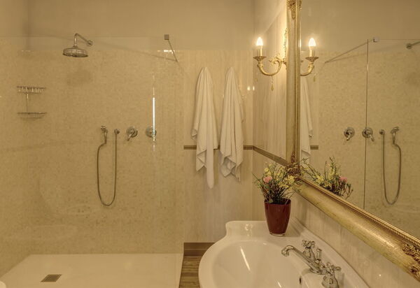 Villa Torresassa: Bathroom