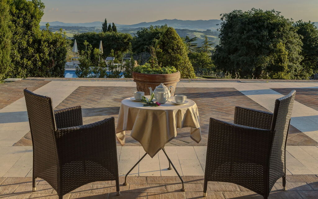 Villa Torresassa: all'aperto, Balcone / Terrazza / Patio, Esterni