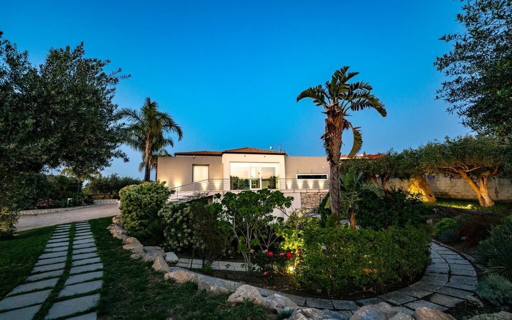 Villa Virginia: Building Exterior, Garden, Outdoor