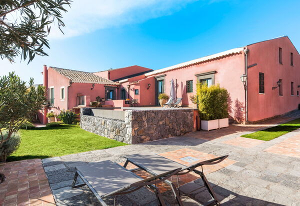 Micanera House: Außen, Draussen, Garten