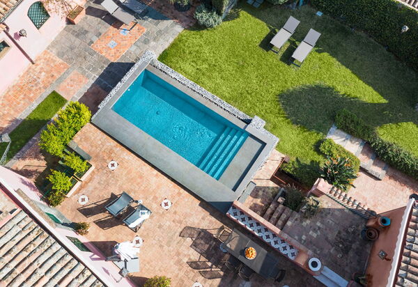 Micanera House: Außen, Draussen, Garten, Schwimmbad