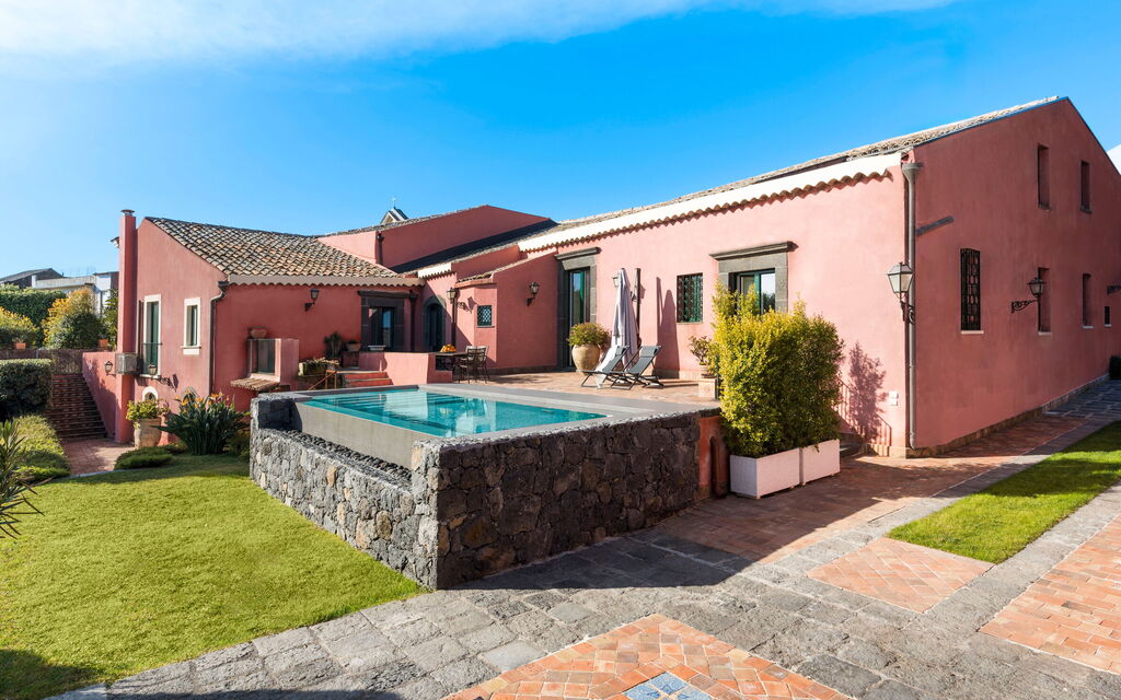 Micanera House: Building Exterior, Garden, Outdoor, Pool