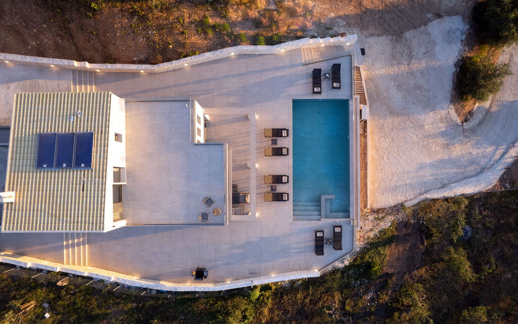Villa Cocona: Piscina, Vista Panoramica