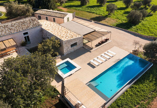 Villa Ninetta: Außen, Draussen, Schwimmbad, Whirlpool