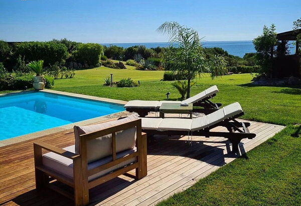 Villa Silenis: Ansichten, Außen, Draussen, Garten, Schwimmbad