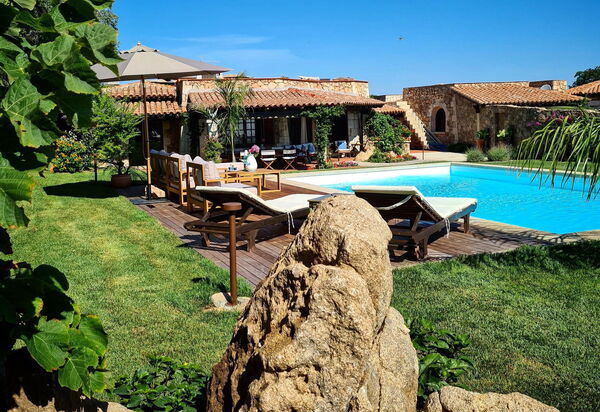 Villa Silenis: Außen, Draussen, Garten, Schwimmbad