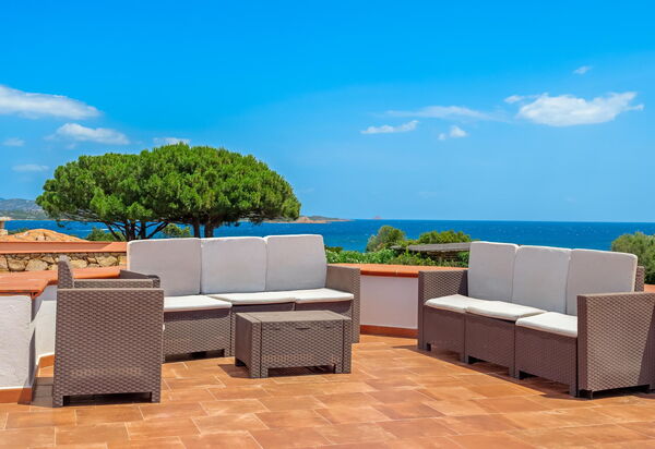 Villa Silenis: Ansichten, Außen, Balkon / Terrasse / Patio, Draussen