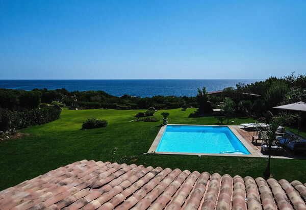 Villa Silenis: Ansichten, Außen, Draussen, Garten, Schwimmbad