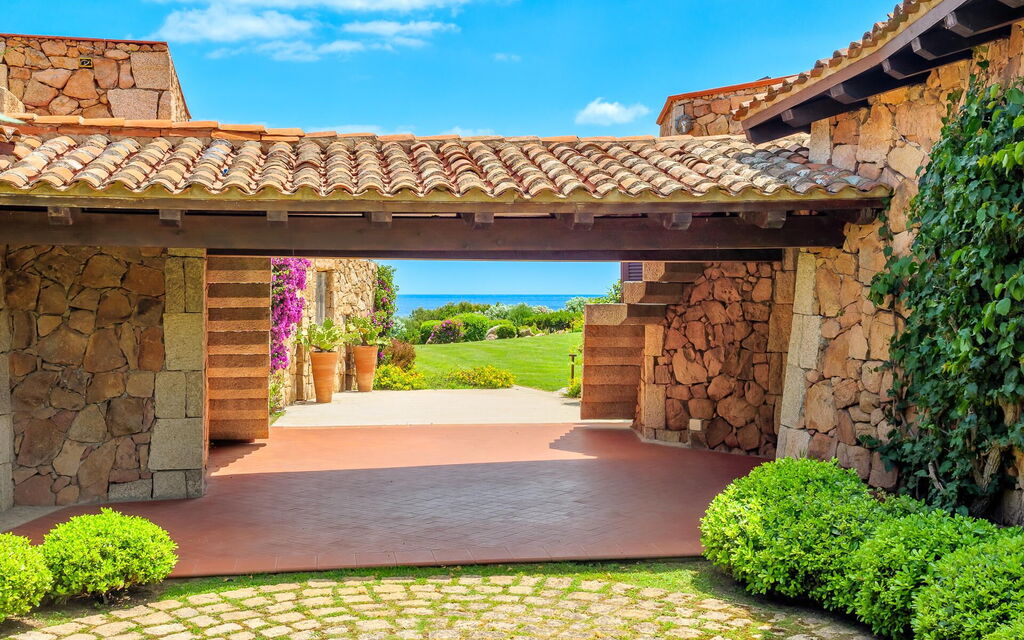 Villa Silenis: Building Exterior, Outdoor