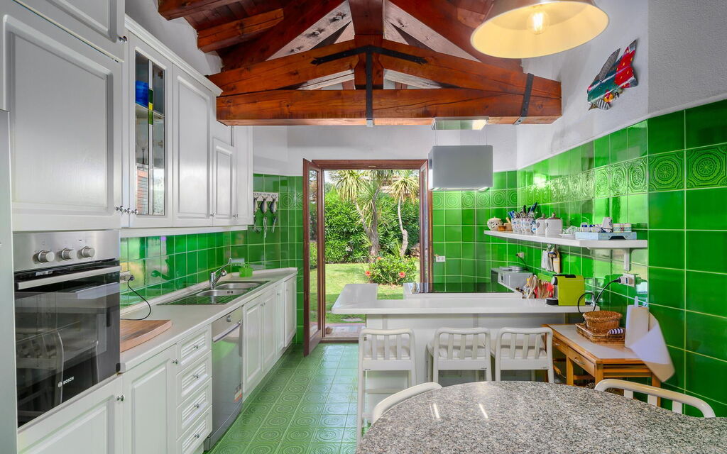 Villa Silenis: Kitchen