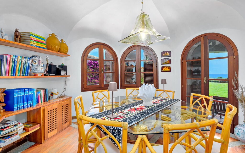 Villa Silenis: Dining Room