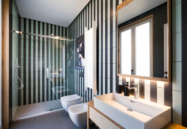 Monumento Apartament: Ванная комната