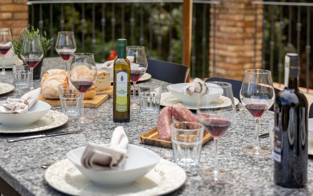 Tenuta Macericca: Balcony / Terrace / Patio, Building Exterior, Outdoor