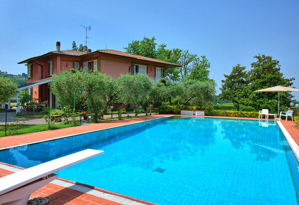 Villa Adriana: Außen, Draussen, Schwimmbad