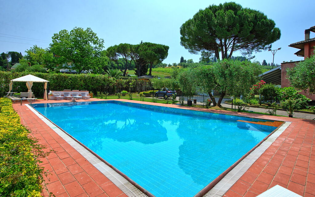 Villa Adriana: all'aperto, Esterni, Piscina