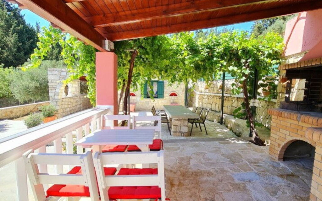 Villa Nikolas: Балкон / Терраса / Патио, Экстерьеры