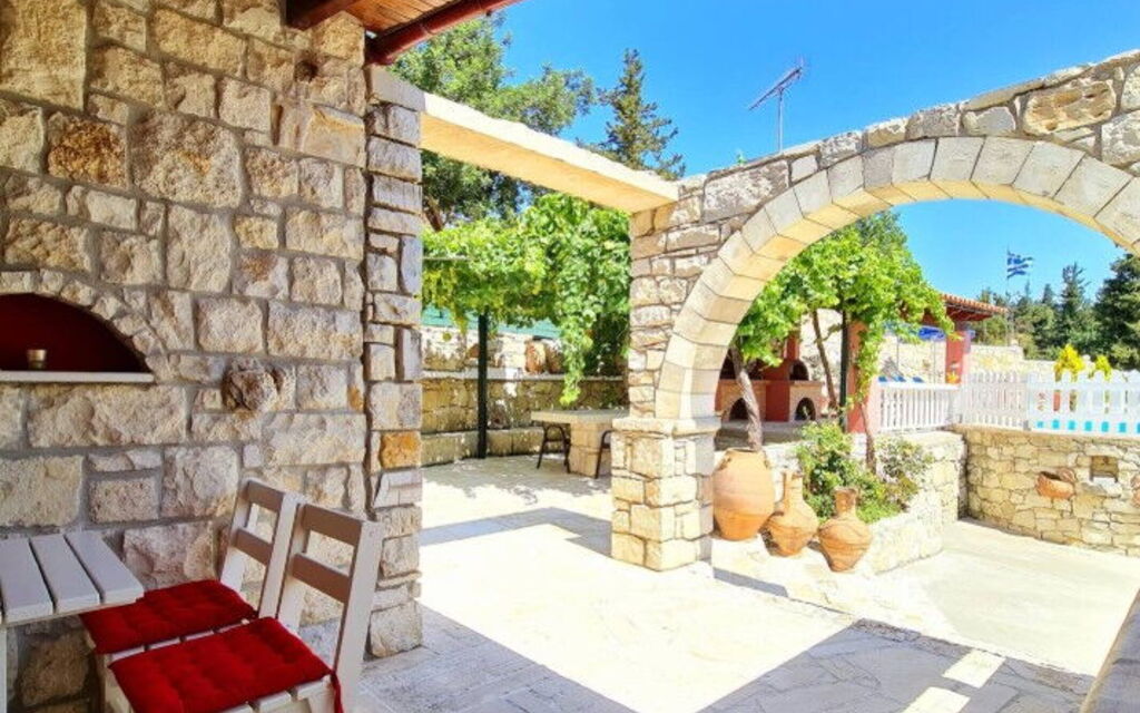 Villa Nikolas: Экстерьеры