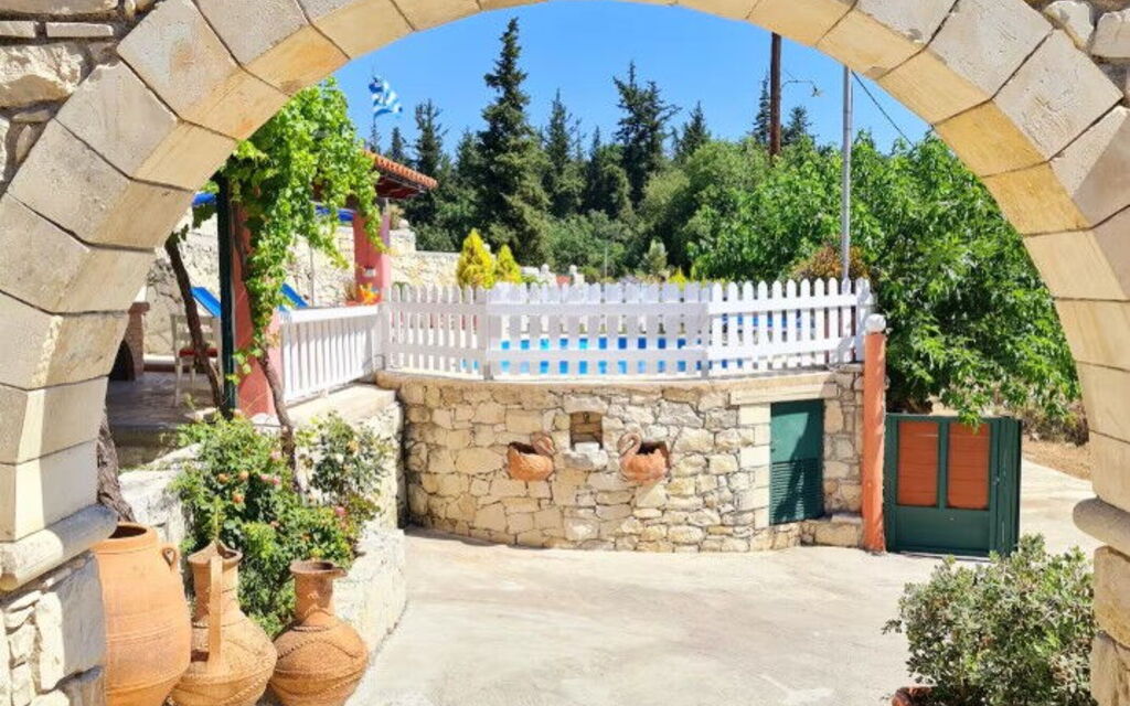 Villa Nikolas: Экстерьеры