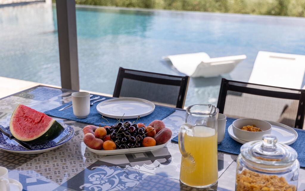 Villa Silvia: Food, Pool