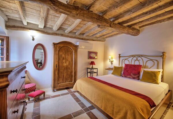 Villa Lonciano - 2026: Schlafzimmer