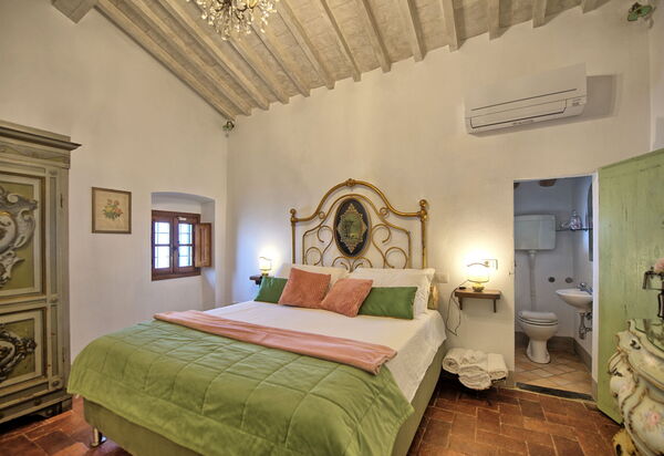 Villa Lonciano - 2026: Schlafzimmer