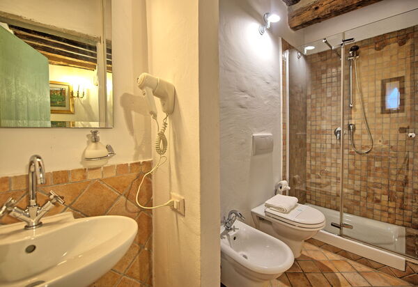 Villa Lonciano - 2026: Bad